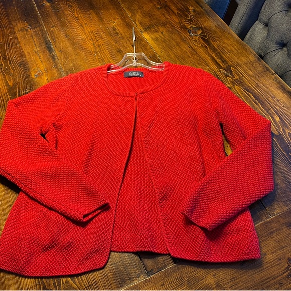 Cardigan - Picture 2 of 4